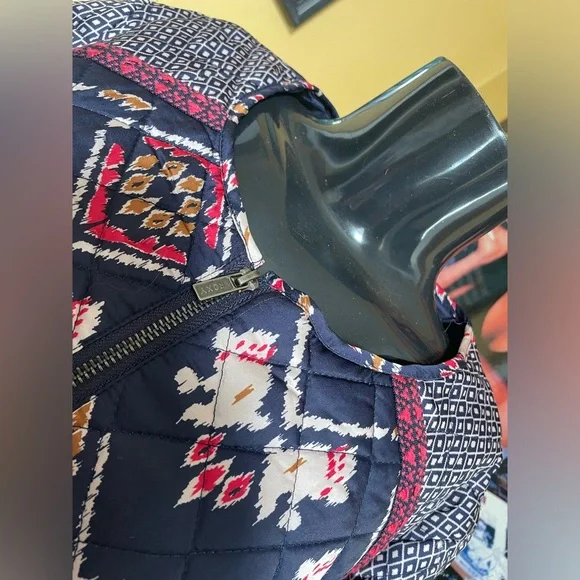 Women’s Quilted Style Roxy Jacket  ( Large ) - Picture 2 of 5